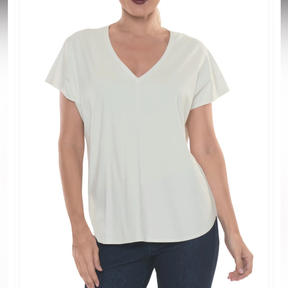 Lior Ivory V Neck t-shirt size M
